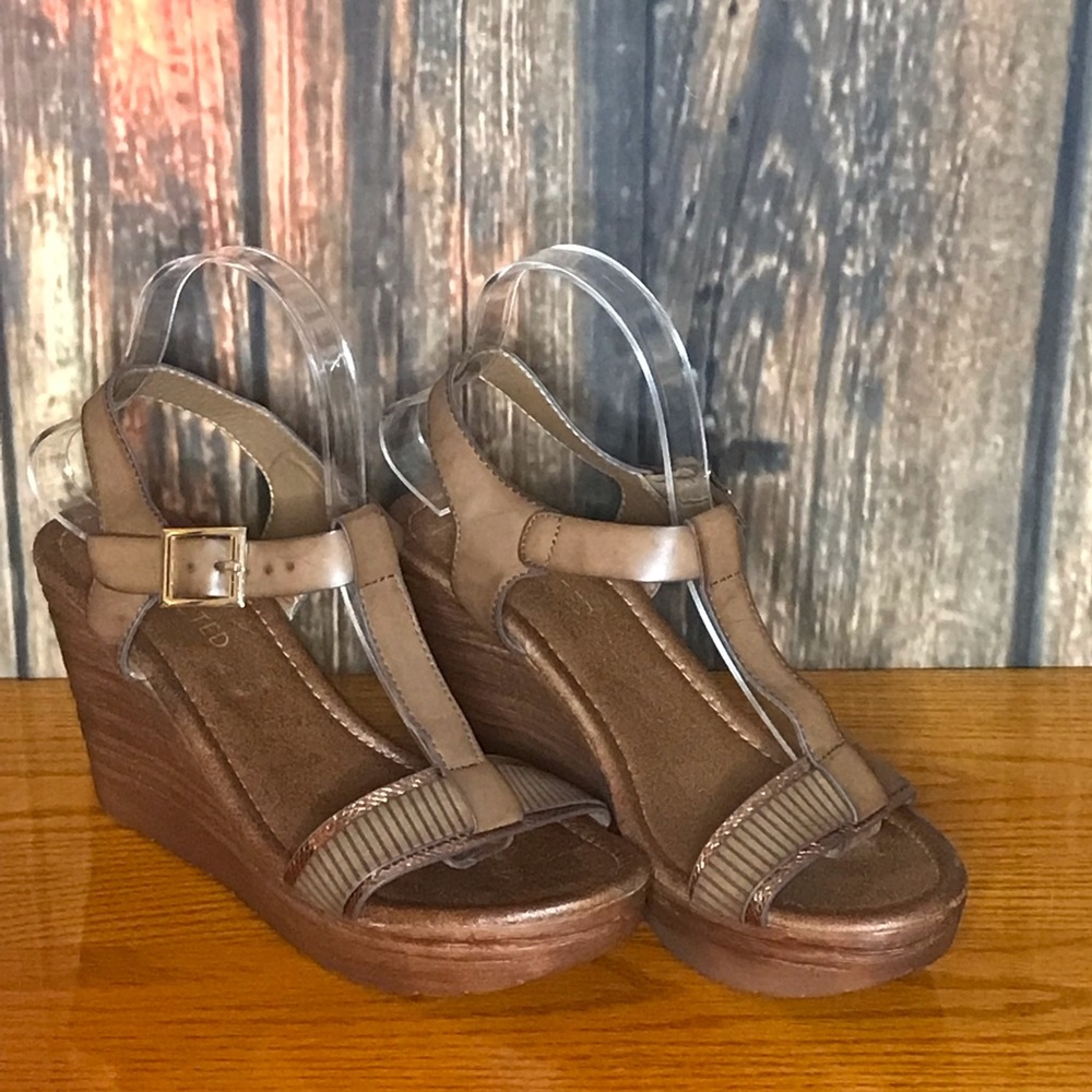 Restricted Platform Wedge Heels